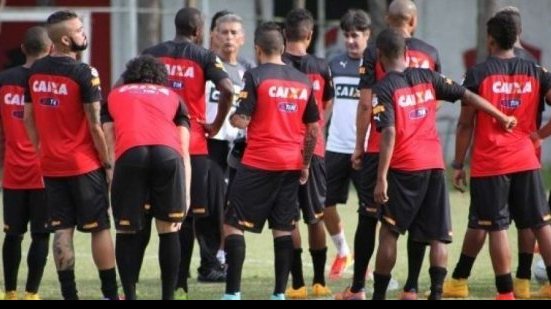 Imagem Bastante criticada, defesa do Vitória ainda não sofreu gols no Baianão