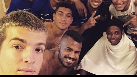 Imagem Relacionado pela primeira vez no Bahia, garoto da base é batizado