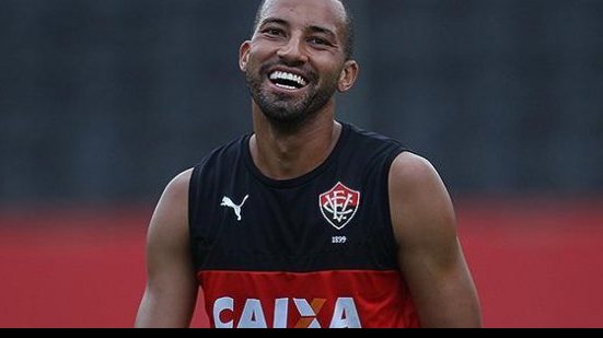 Imagem Após cumprir suspensão, Kadu fica à disposição de Drubscky no Vitória