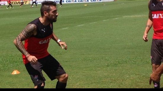 Imagem Rogério é poupado de treino e Rhayner pode assumir vaga no ataque do Vitória