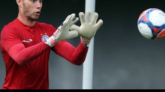 Imagem Omar treina normalmente e fica à disposição de Sérgio Soares