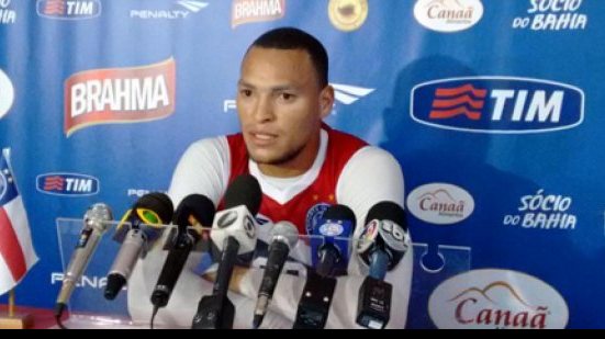 Imagem  Titi fala sobre disputas por posições no Bahia e elogia grupo