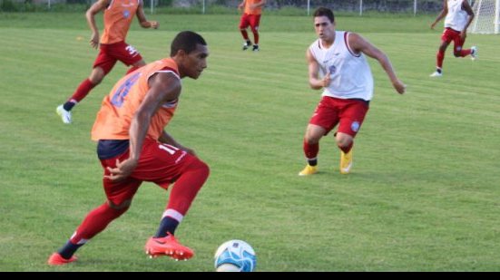 Imagem Bahia treina e Bruno Paulista vira dúvida