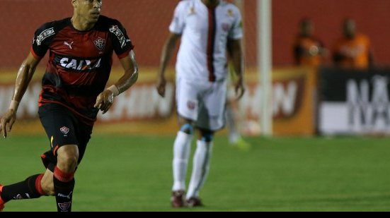 Imagem Jorge Wagner comemora chances criadas contra o Serrano e mira quartas do Baianão