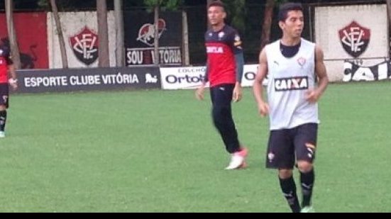 Imagem Com garoto da base relacionado, Vitória está pronto para encarar o Colo Colo