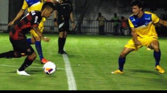 Imagem Neto Baiano brilha e Vitória vence Colo Colo de virada nas quartas do Baianão