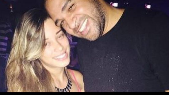 Imagem Adriano Imperador engata relacionamento com jovem de 18 anos