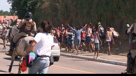 Imagem Por conta de briga no BAVI, torcida organizada do Vitória é suspensa de estádios