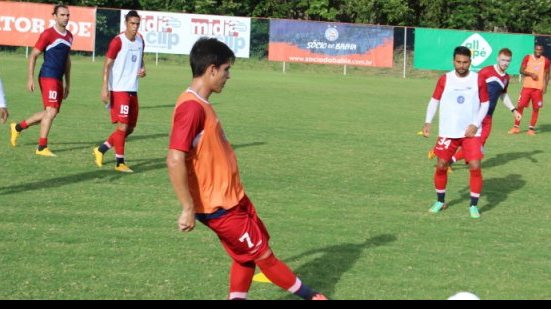 Imagem Poupados, titulares do Bahia treinam com bola no Fazendão