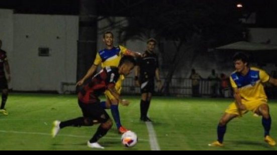 Imagem Na estreia de Claudinei Oliveira, Vitória recebe o Colo Colo no Barradão