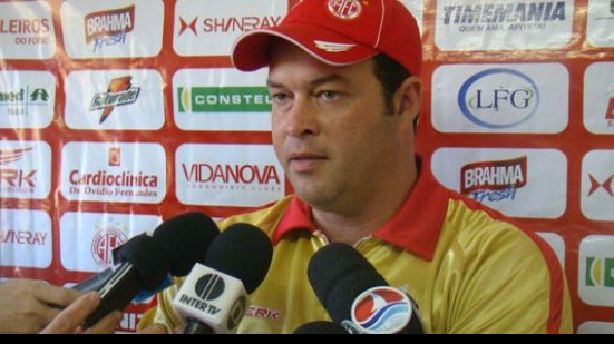 Imagem  Treinador do América-RN encara duelo contra o Vitória como revanche