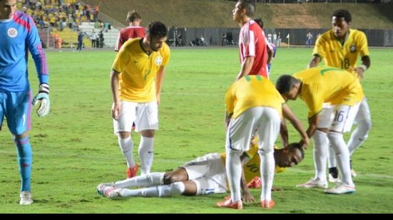 Imagem Anderson Talisca sofre concussão cerebral, mas passa bem; Veja lance