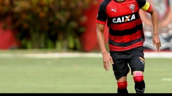 Imagem Capitão do Vitória entra na mira de clube da Série A