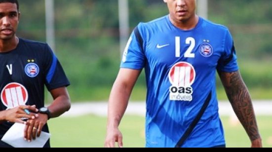 Imagem Douglas Pires exalta bom desempenho no gol do Bahia: “apenas um gol sofrido”