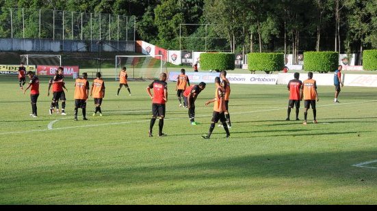 Imagem Após dois dias de folga, elenco do Vitória retorna aos treinos neste sábado