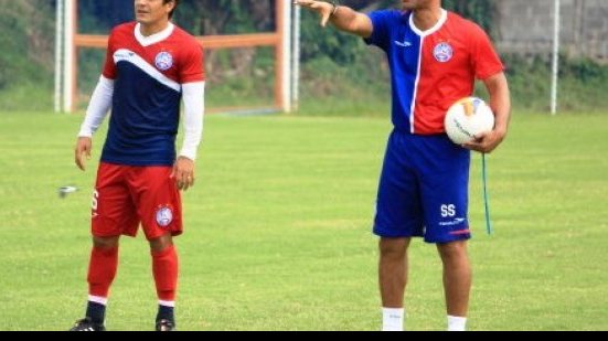 Imagem Bahia finaliza preparação para encarar a Juazeirense focando nas bolas paradas