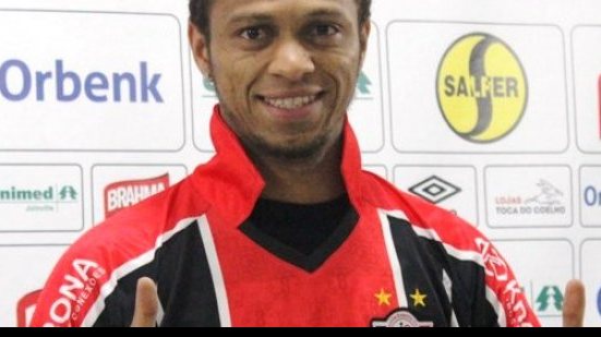 Imagem William Henrique elogia Joinville na chegada a Santa Catarina