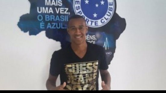 Imagem Após polêmica com torcida do Inter, lateral acerta com o Cruzeiro