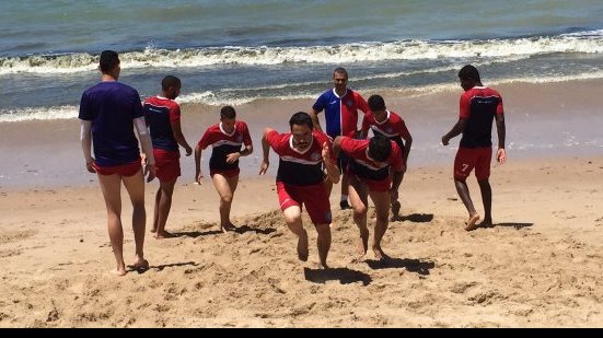 Imagem Reservas do Bahia realizam trabalho físico em praia de Pernambuco