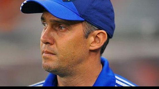 Imagem Técnico do Sport define substitutos de suspensos para duelo com o Bahia