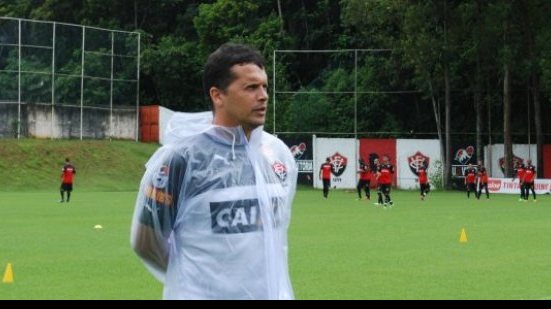 Imagem Vitória encerra preparação para encarar o Ceará com dúvida no ataque