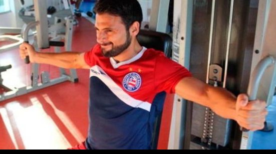 Imagem Devido às fortes chuvas, jogadores do Bahia treinam na academia