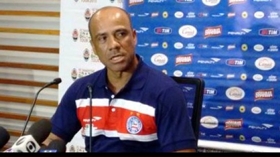 Imagem Sem treino com bola, Soares mantém indefinição sobre substituto de Real