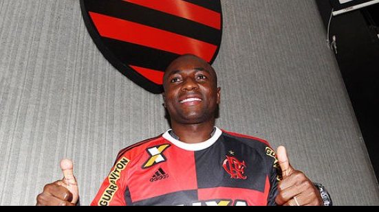 Imagem Flamengo apresenta lateral da Seleção Colombiana