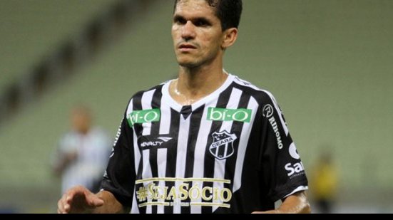 Imagem  Atacante do Ceará declara ser torcedor do Vitória e pretende final com o Bahia