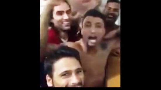 Imagem Na concentração, jogadores do Bahia comemoraram eliminação do Vitória