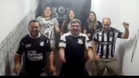 Imagem Após classificação para final, torcedores do Ceará provocam Neto Baiano