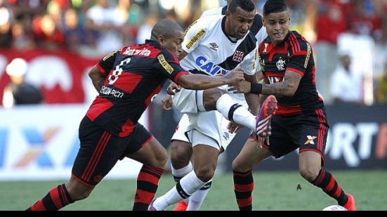 Imagem Flamengo e Vasco empatam na primeira semifinal do Carioca