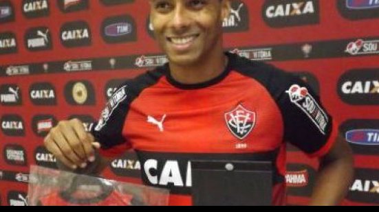 Imagem Joinville recusa atacante que foi oferecido pelo Vitória, diz colunista de SC