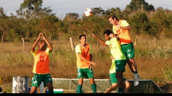Imagem Conquista faz últimos ajustes visando decisão pelo Baianão diante do Colo Colo