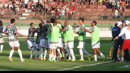 Imagem Fluminense de Feira vence o Botafogo e larga na liderança da 2ª Divisão