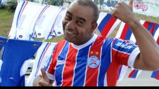 Imagem Marroquino tricolor: torcedor viaja sete mil quilômetros para assistir o Bahia