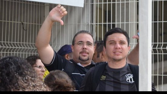 Imagem Torcedores do Ceará comparecem à Arena para garantir ingressos do jogo