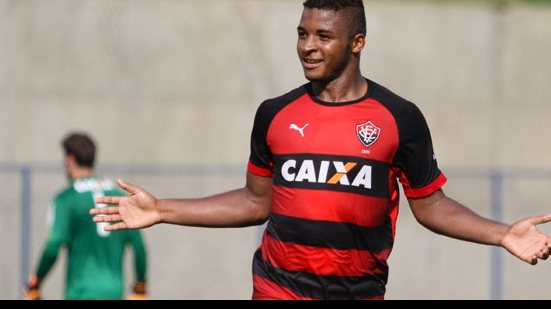 Imagem Atacante do Vitória que marcou gol no BAVI sub-20 é denunciado por suposto gato