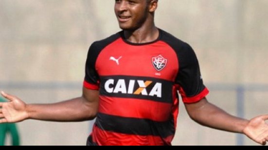 Imagem Vitória esclarece situação de atacante suspeito de ‘Gato’ no Baiano sub-20