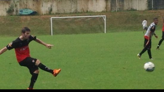 Imagem Debaixo de chuva,  Vitória segue preparação para Série B do Brasileirão