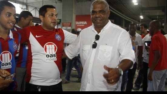 Imagem Ídolo do Bahia, ex-goleiro aponta falhas na equipe, mas acredita em conquista