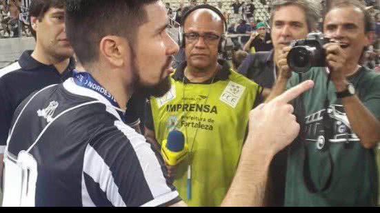 Imagem &quot;Futuro nas mãos de Deus&quot;, desconversa Ricardinho sobre o Vitória