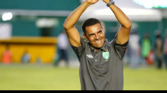 Imagem &quot;Vamos jogar com cautela&quot;, aponta treinador do Conquista sobre final