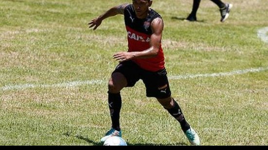 Imagem  Rogério sente contusão em jogo treino e pode virar problema para estreia na B