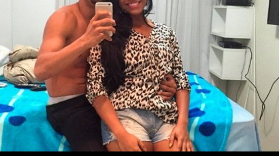 Imagem O amor está no ar: jogador do Bahia assume namoro com musa da Catuense