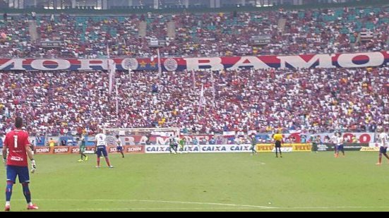 Imagem Bahia atropela o Vitória da Conquista e é campeão baiano de 2015