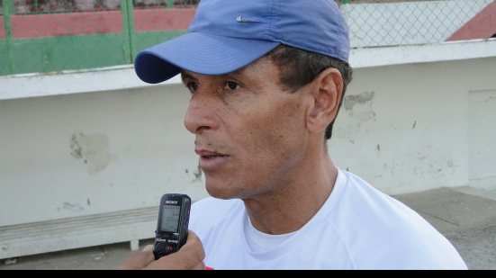 Imagem Líder da 2ª divisão do Baiano, técnico do Flu de Feira pede humildade a atletas