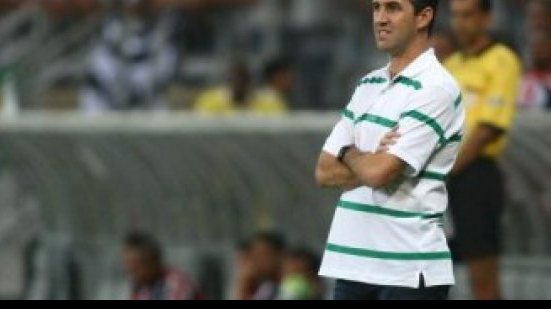 Imagem Adversário do Vitória anuncia técnico vice-campeão mineiro