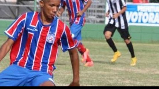 Imagem Revelação da base, meia estende vínculo ‘não profissional’ com o Bahia