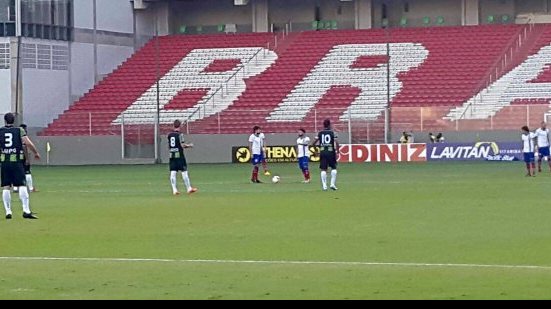 Imagem Bahia perde muitas chances de gol e empata com América-MG na largada da Série B